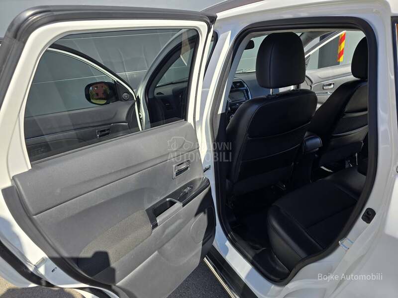 Peugeot 4008 1.8HDI 4x4 F.U.L.L
