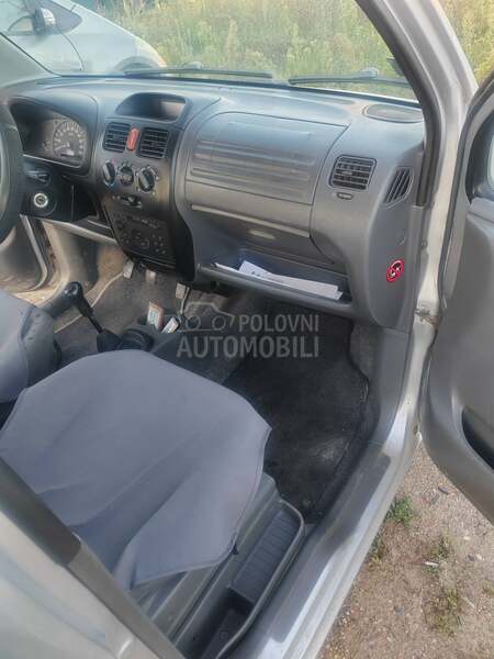 Opel Agila 1,2