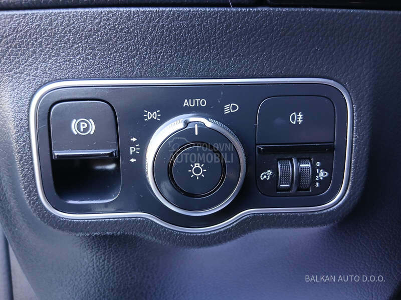 Mercedes Benz GLA 180 D/NAV/LED/AUT/97.448