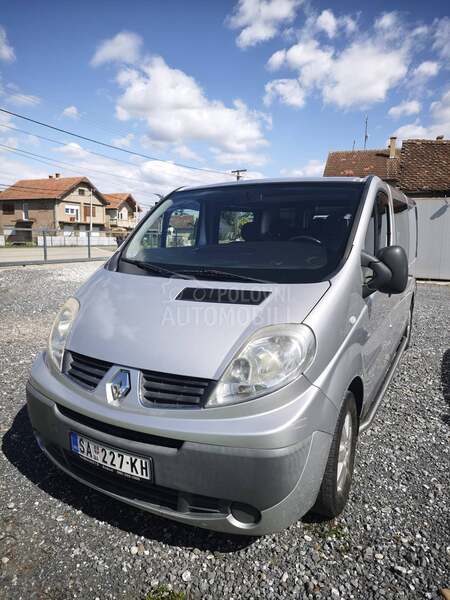 Renault Trafic 2.5 dci 5 sedišta N1sport