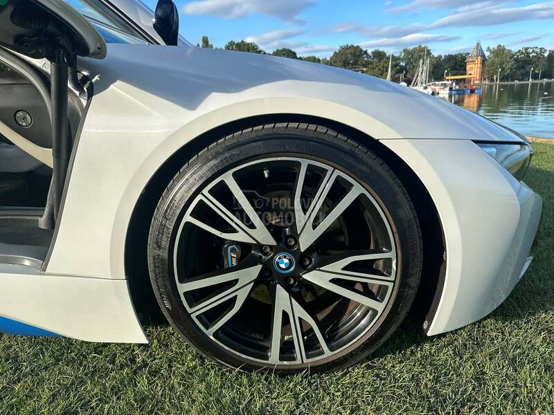 BMW i8 Laser