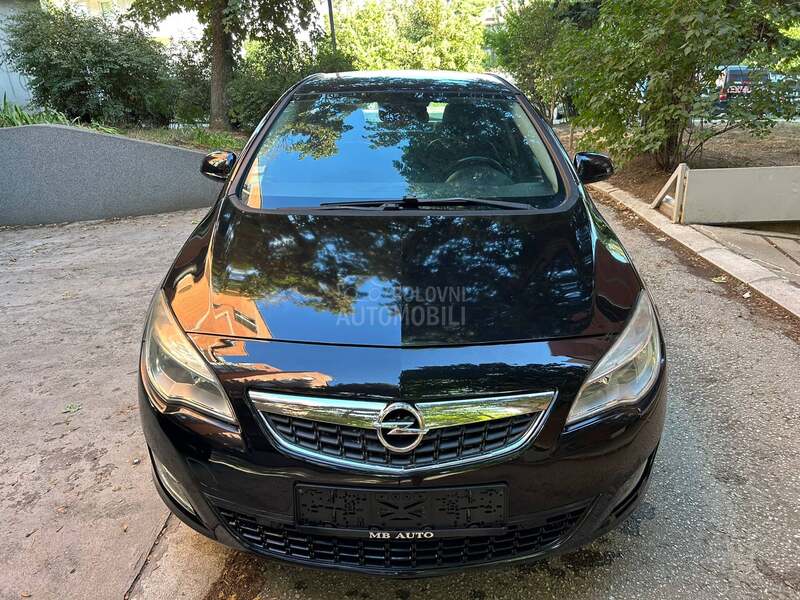 Opel Astra J 1.7 cdti cosmo navy