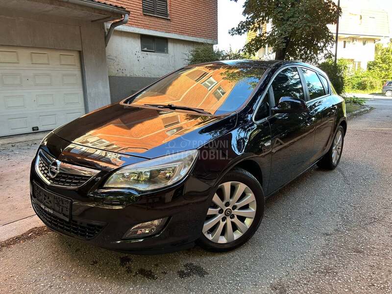 Opel Astra J 1.7 cdti cosmo navy