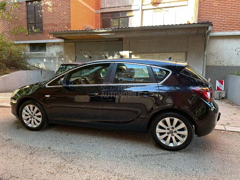 Opel Astra J 1.7 cdti cosmo navy