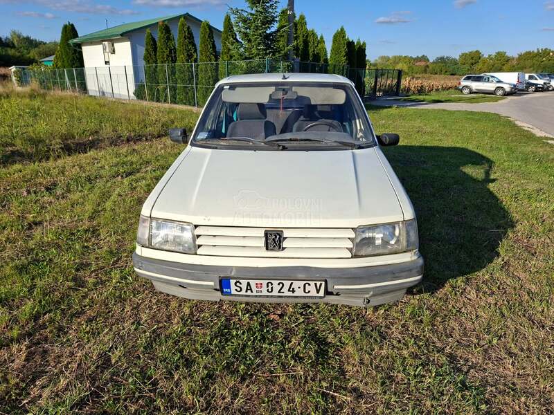 Peugeot 309 