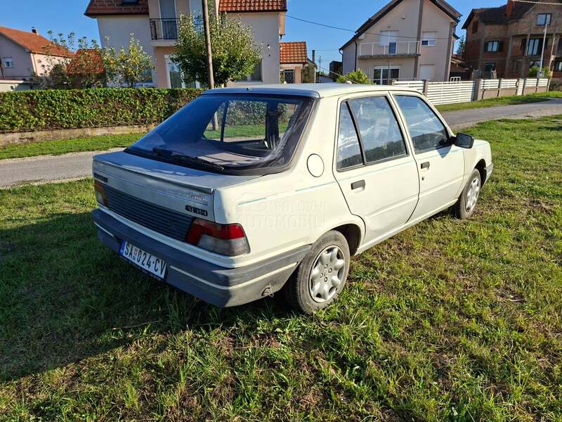 Peugeot 309 