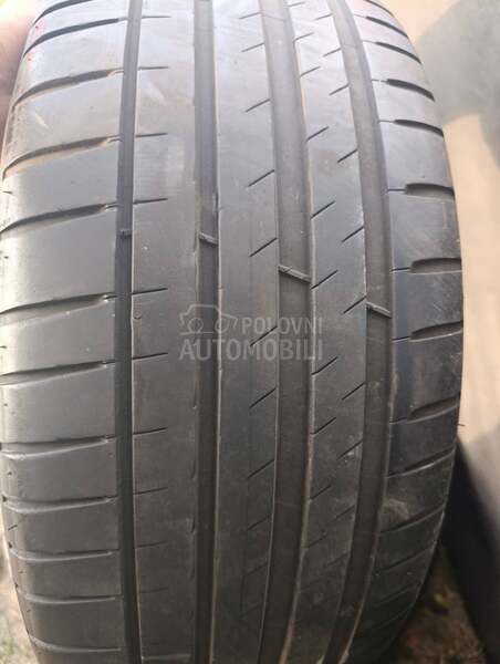 Michelin 235/45 R18 Letnja