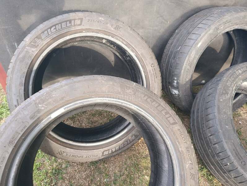 Michelin 235/45 R18 Letnja