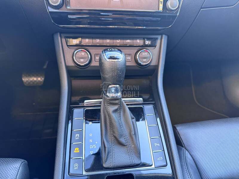 Škoda Superb LK/PANO