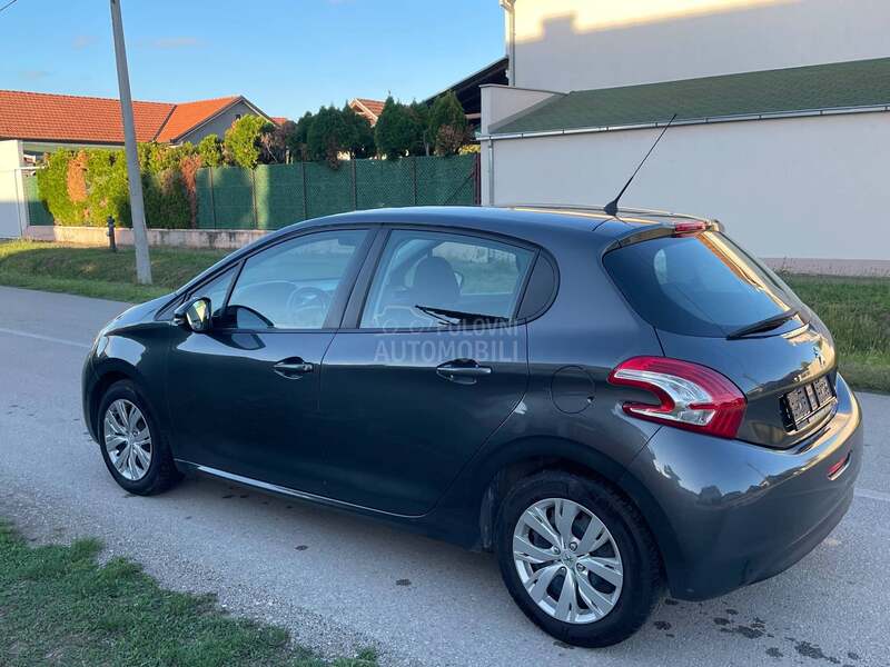 Peugeot 208 1.2