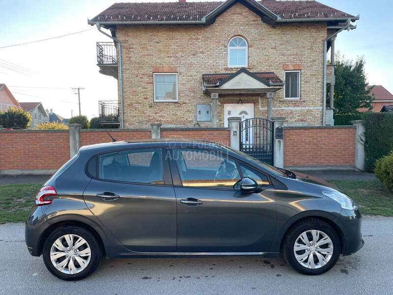Peugeot 208 1.2