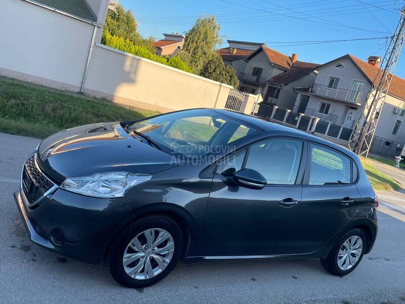 Peugeot 208 1.2