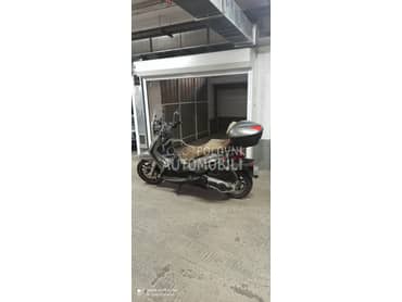 Piaggio beverly cruizer