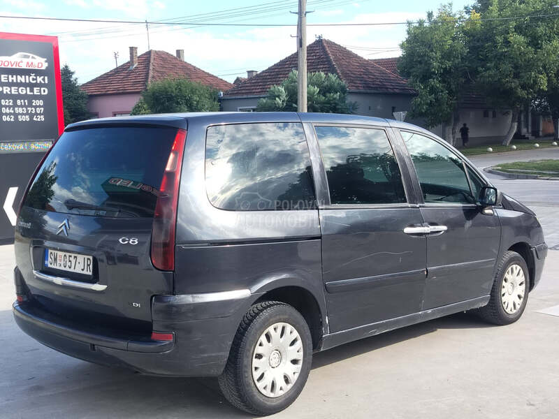 Citroen C8 