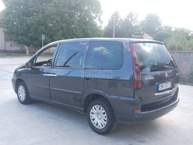 Citroen C8 