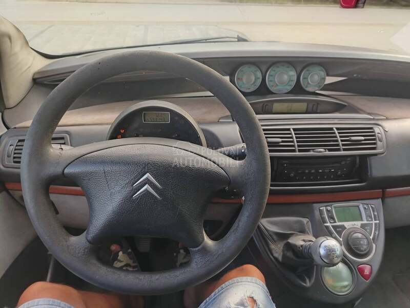 Citroen C8 