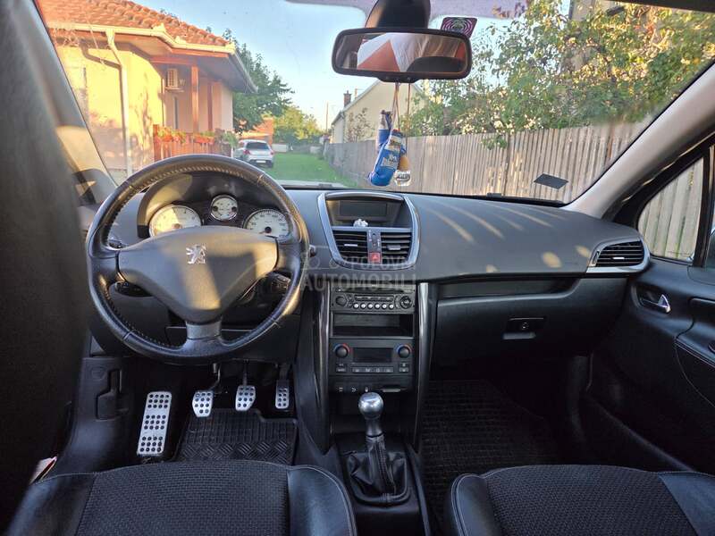 Peugeot 207 16 THP