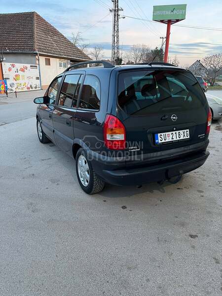 Opel Zafira 