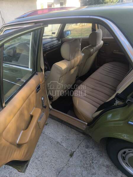 Mercedes Benz W123 240D