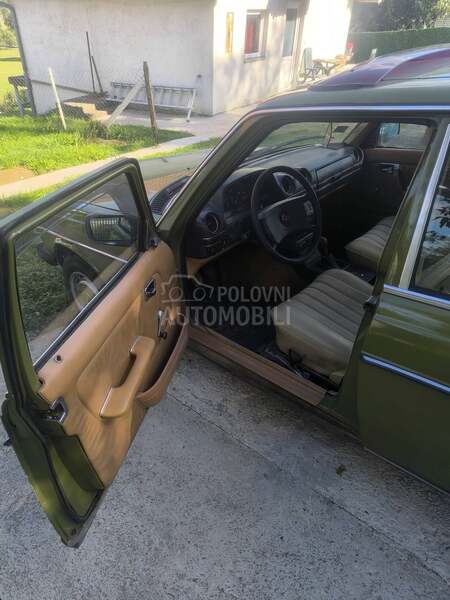 Mercedes Benz W123 240D