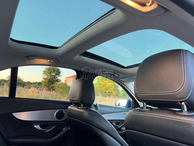 Mercedes Benz C 200 AirMatic / Pano