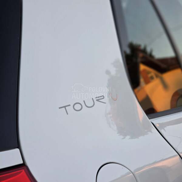 Volkswagen Golf 5 TOUR//KOZA//NAV
