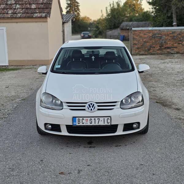 Volkswagen Golf 5 TOUR//KOZA//NAV