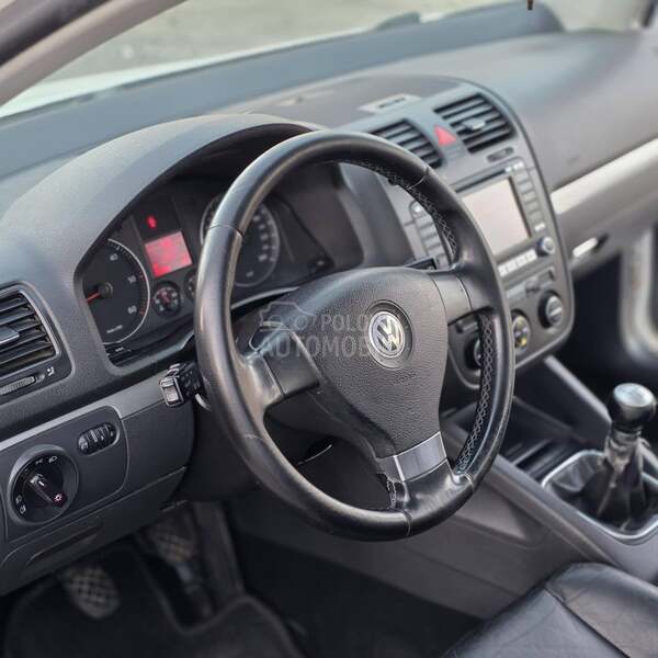 Volkswagen Golf 5 TOUR//KOZA//NAV