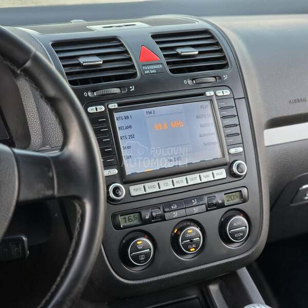 Volkswagen Golf 5 TOUR//KOZA//NAV