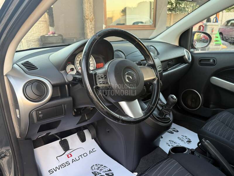 Mazda 2 1.3i