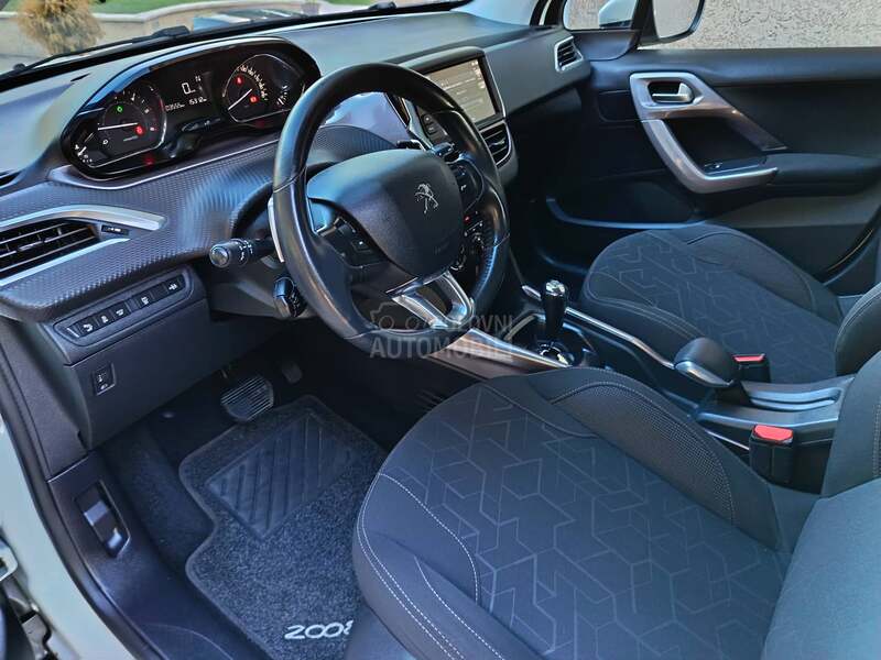 Peugeot 2008 1.6eHDi AUTOM