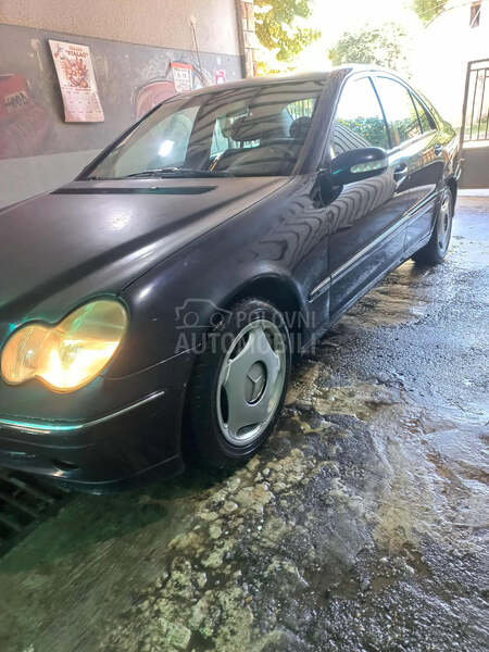 Mercedes Benz C 200 