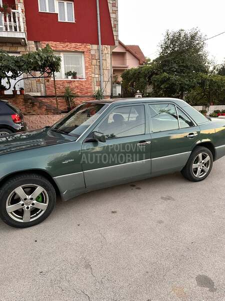 Mercedes Benz W124 250D