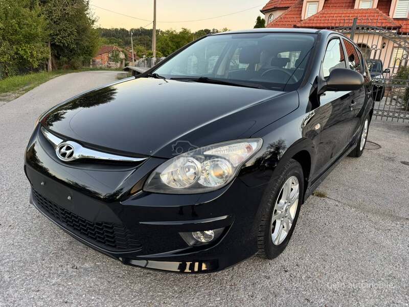 Hyundai i30 1.4 SVAJCARSKA NOV