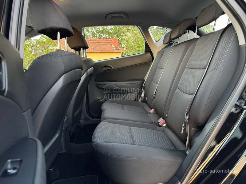 Hyundai i30 1.4 SVAJCARSKA NOV