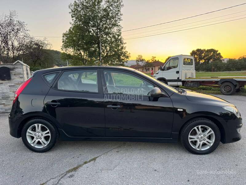 Hyundai i30 1.4 SVAJCARSKA NOV