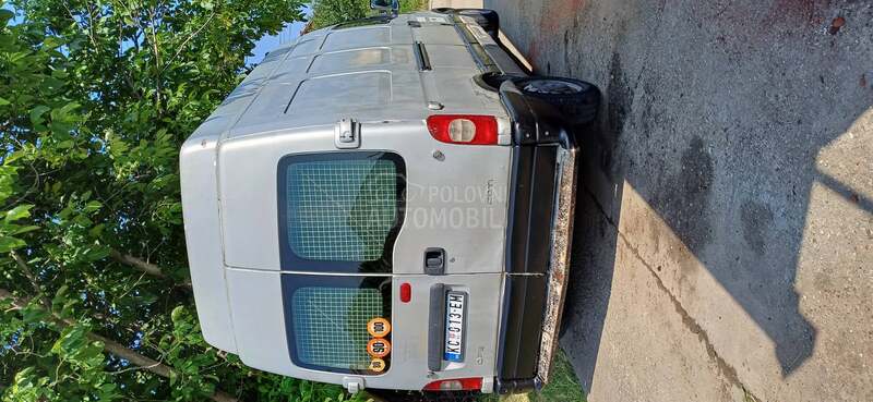 Opel Movano 2.5
