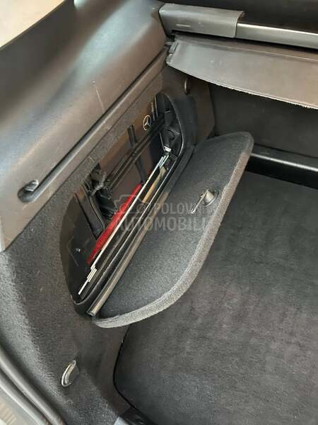 Mercedes Benz B 180 