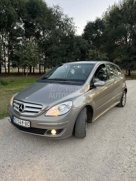 Mercedes Benz B 180 