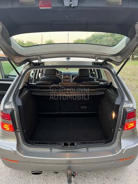 Mercedes Benz B 180 