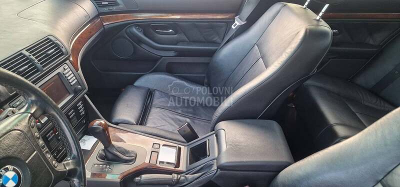 BMW 540 4.4 V8