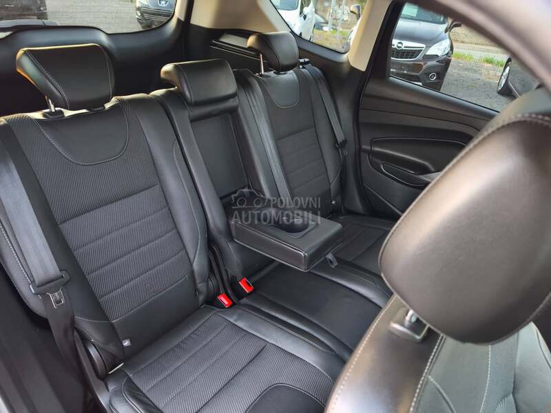 Ford Kuga 2.0d 4WD TITANIUM CH