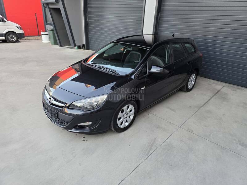 Opel Astra J 1.7 CDTI COSMO