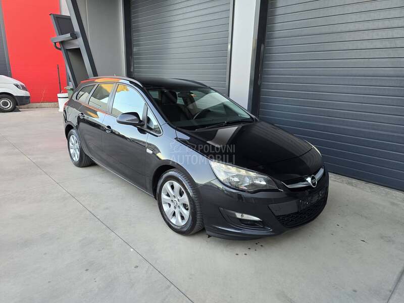 Opel Astra J 1.7 CDTI COSMO