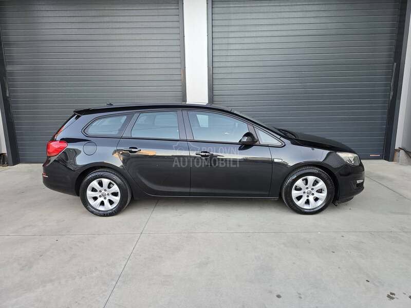 Opel Astra J 1.7 CDTI COSMO