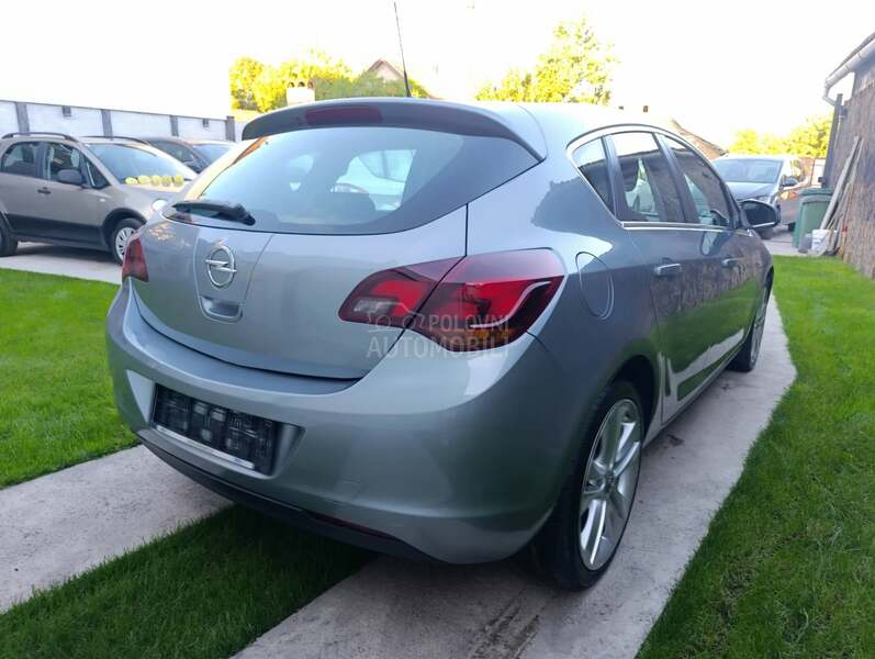 Opel Astra J 1.7 cdti