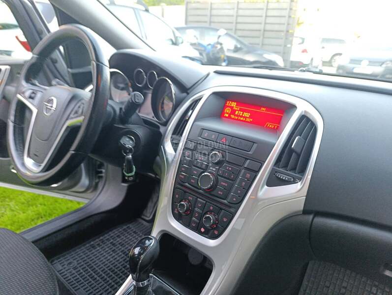 Opel Astra J 1.7 cdti