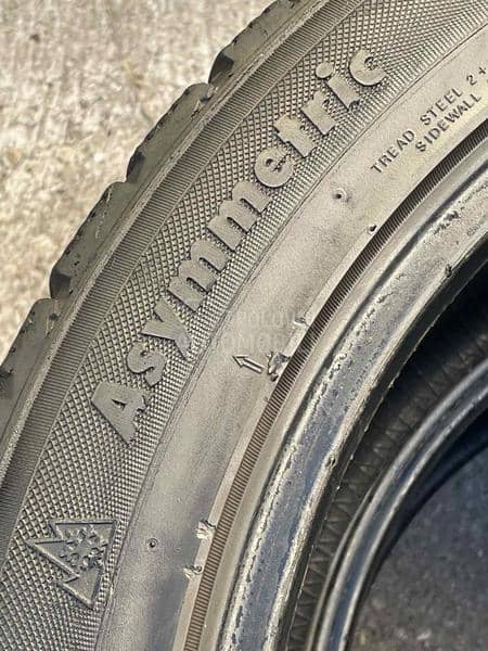 Kumho 275/45 R20 Zimska