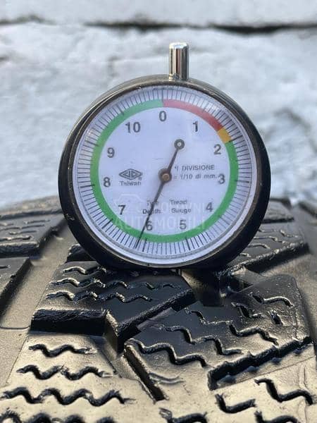 Kumho 275/45 R20 Zimska