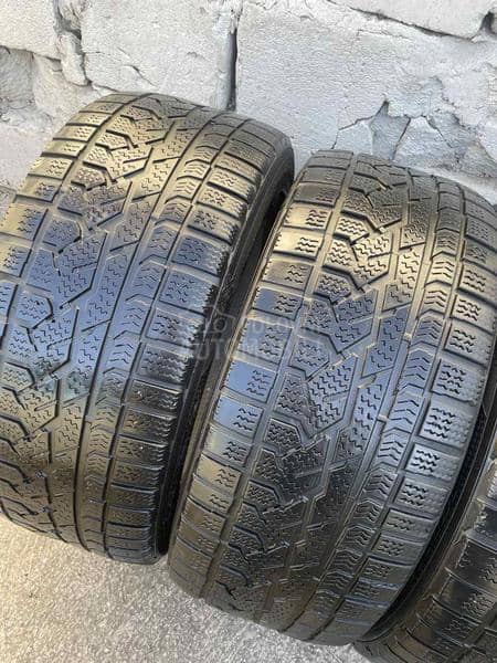 Kumho 275/45 R20 Zimska